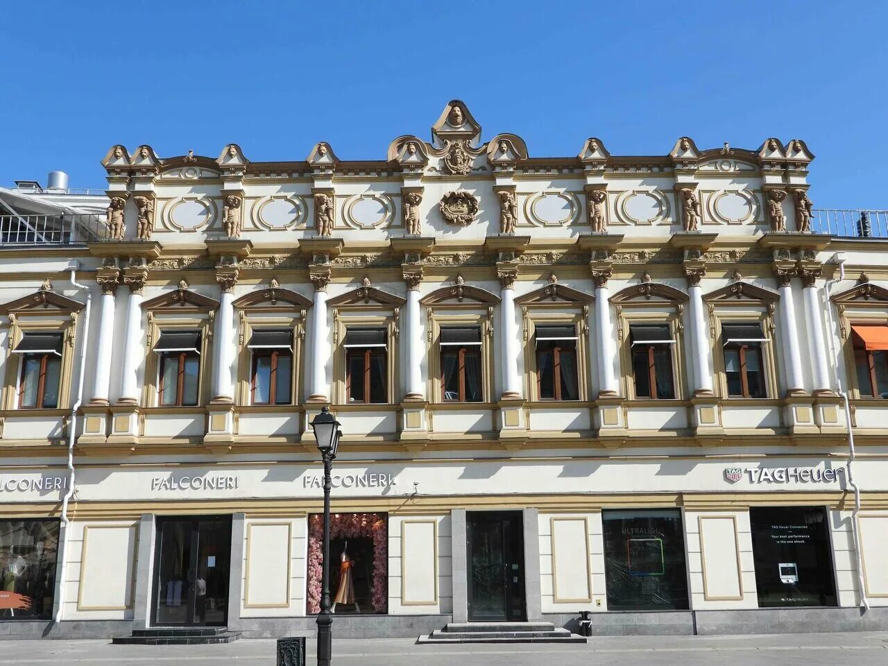 Пассаж на Петровке. Петровский Пассаж Москва. Петровский Пассаж на Петровке. Улица Петровка 10 Петровский Пассаж. 20 пассаж