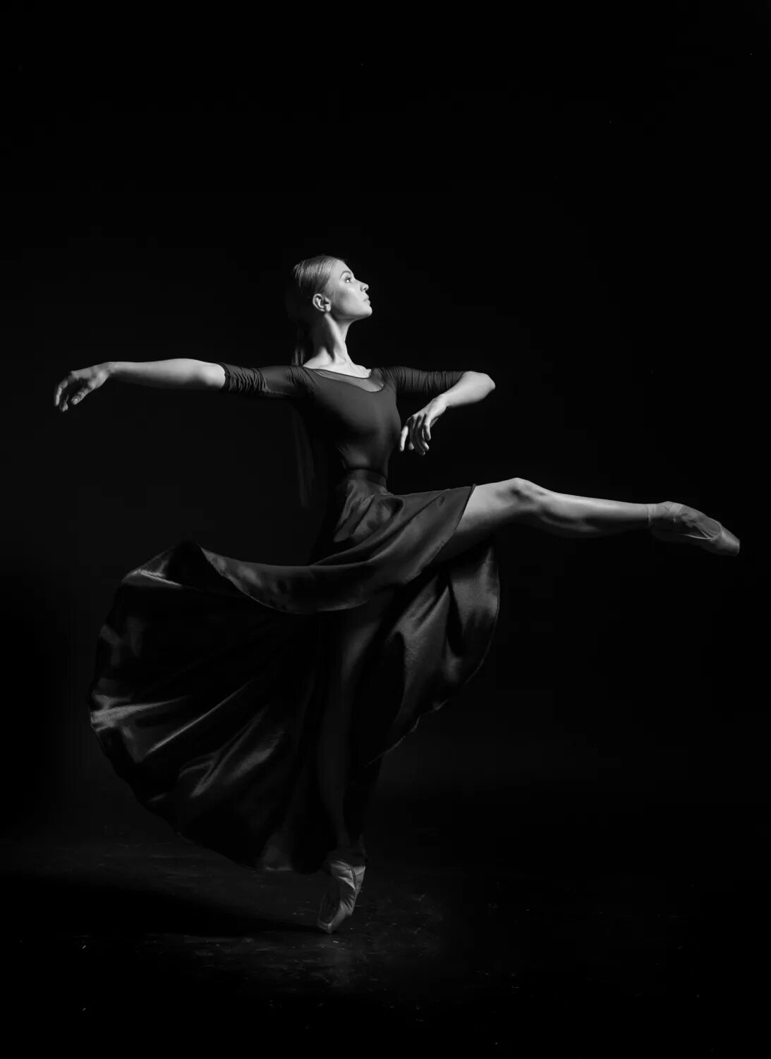 хореография. танцовщица. черный танец. танцоры. микаэла де принс балерина.