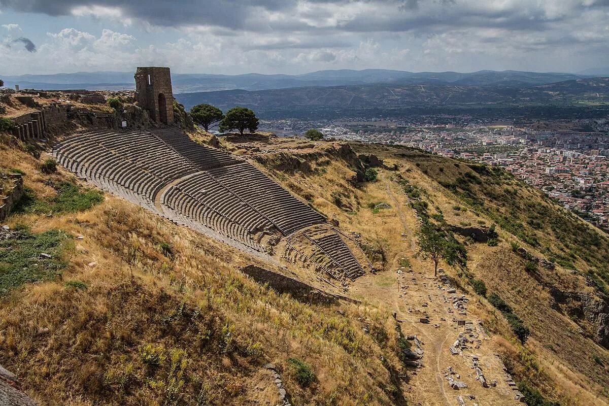 Пергамский амфитеатр. Всемирное наследие UNESCO Турция. Амфитеатр в Пергаме. Бергама Турция.