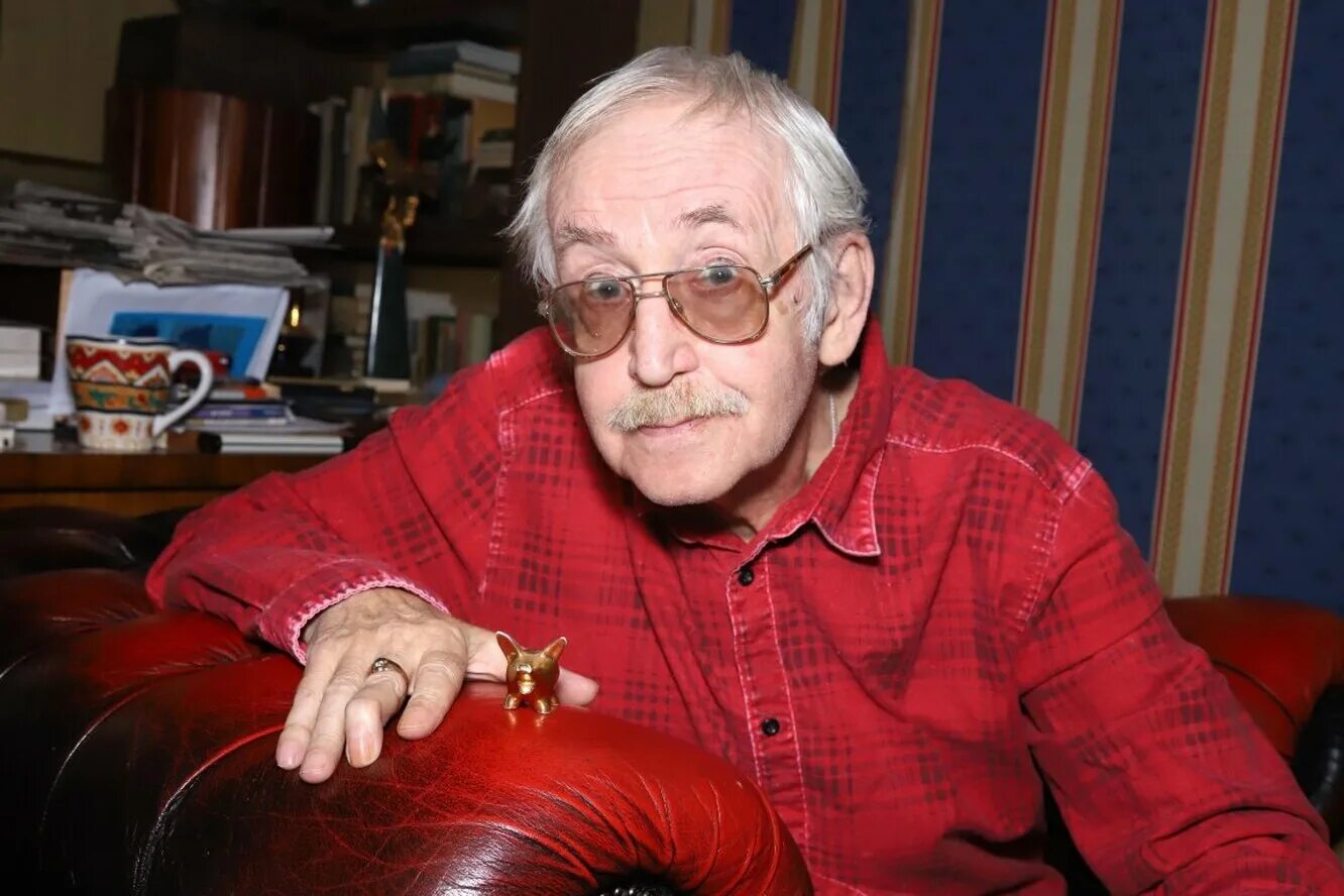 актер ливанов жив. василий ливанов 2021. василий ливанов актер. диван василий. актер ливанов жив.