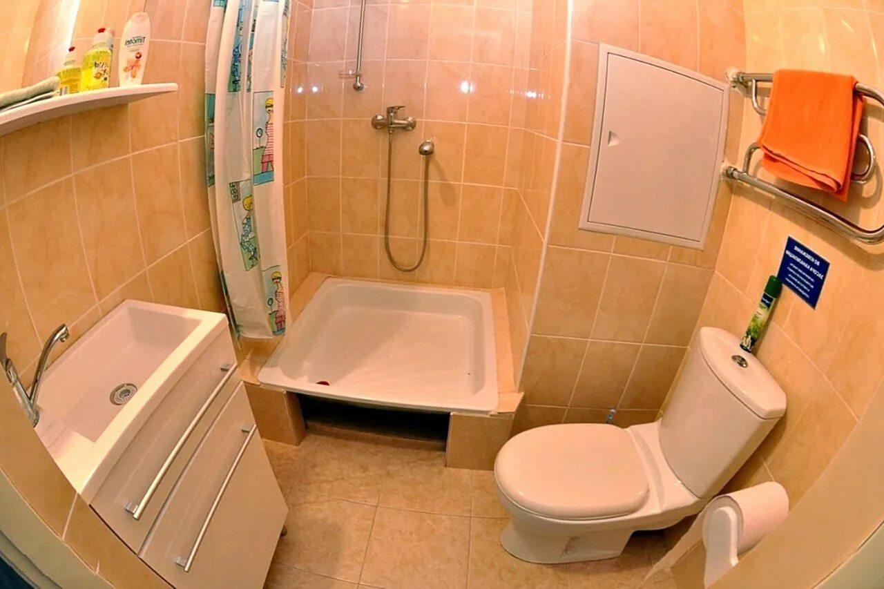Ванная в общежитии. Санузел в комнате общежития. Туалет и ванная в общежитии. Туалет в комнате общежития.