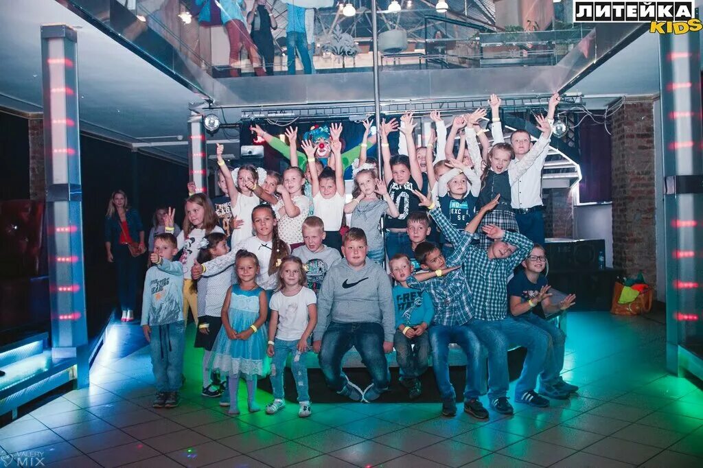 Литейка гатчина. Дискотека в гатчине. Центр отдыха ингербургский гатчина. Клуб терминал гатчина. Клуб литейка гатчина.