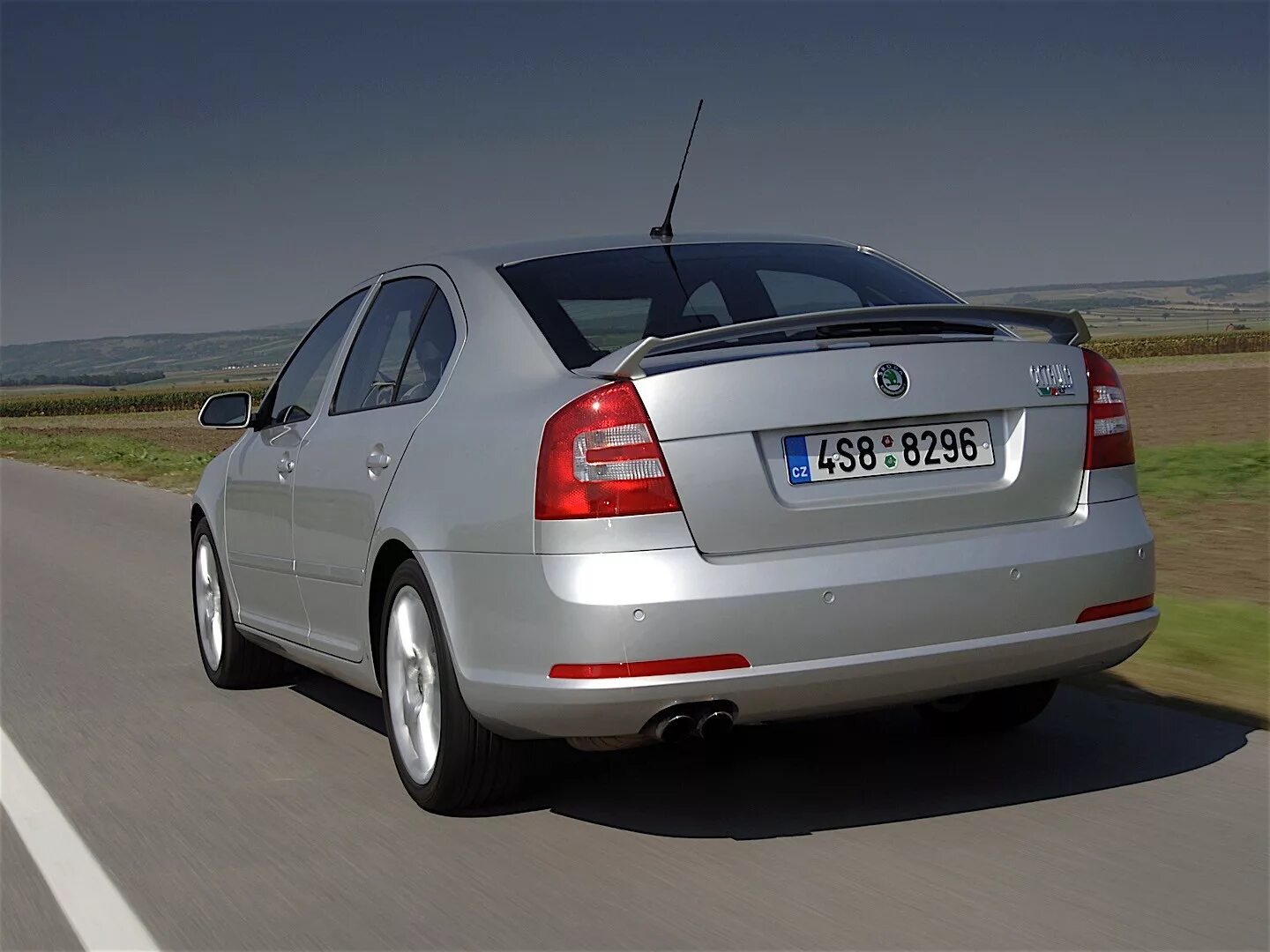 Шкода а5 2007. Škoda Octavia 2 поколение.