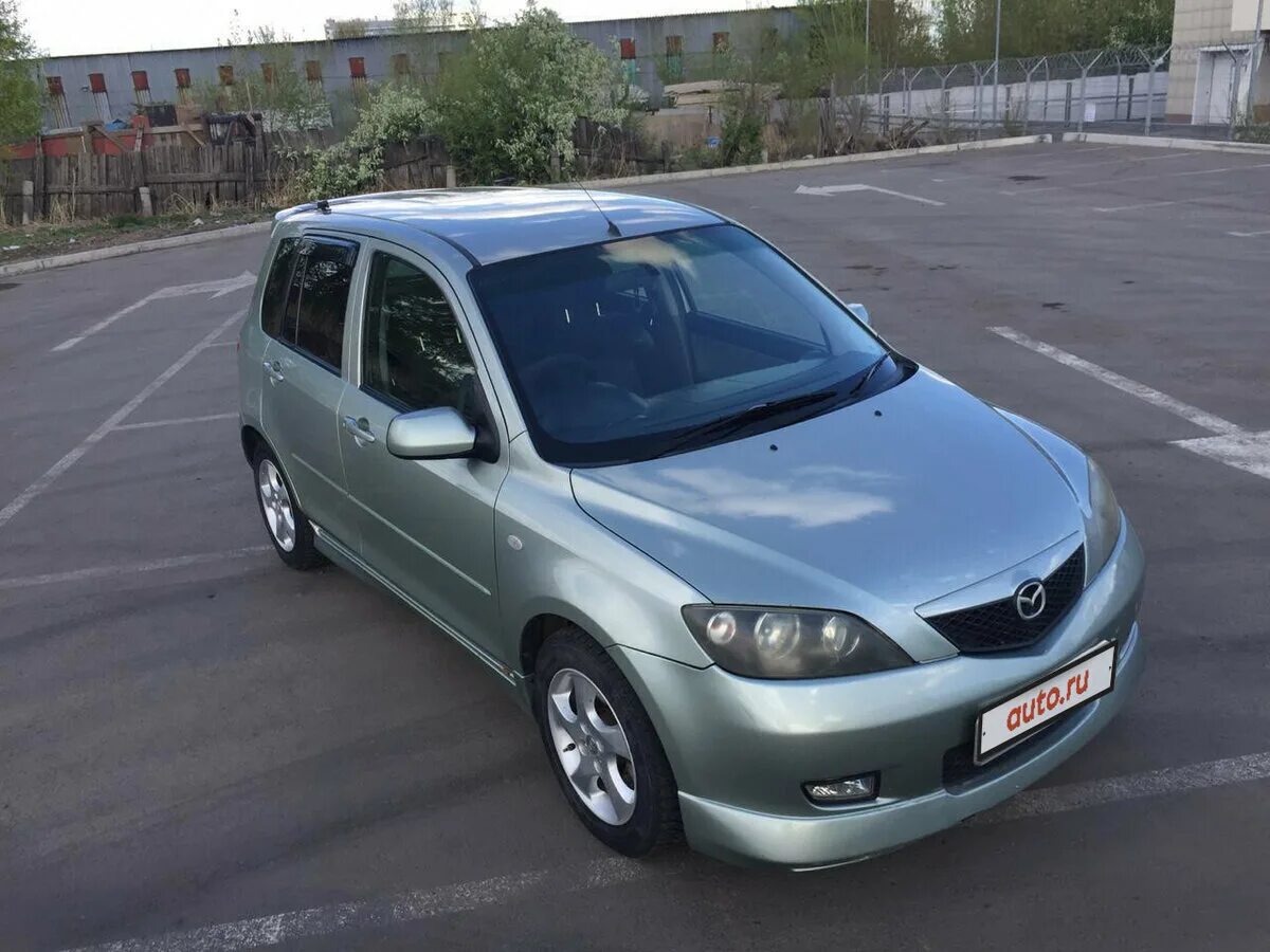 Куплю мазду 2003 год. Мазда Демио 2003г. Mazda 2003. Mazda Demio dy 185/55r15. Мазда 323 2003г vs Мазда Демио.