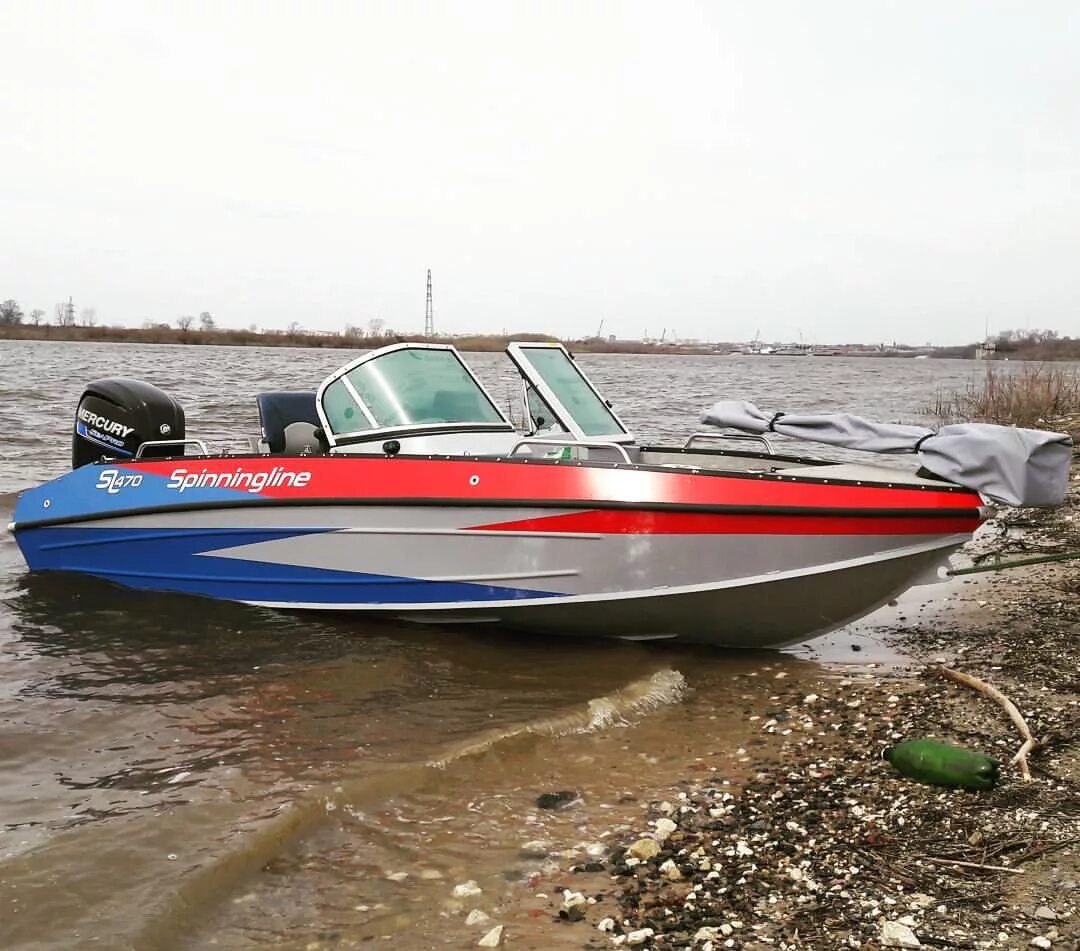 Желтая лодка. Цвета лодок. Цвета лодок. Viper 540 лодка оранжевая. Красивая покраска лодки.