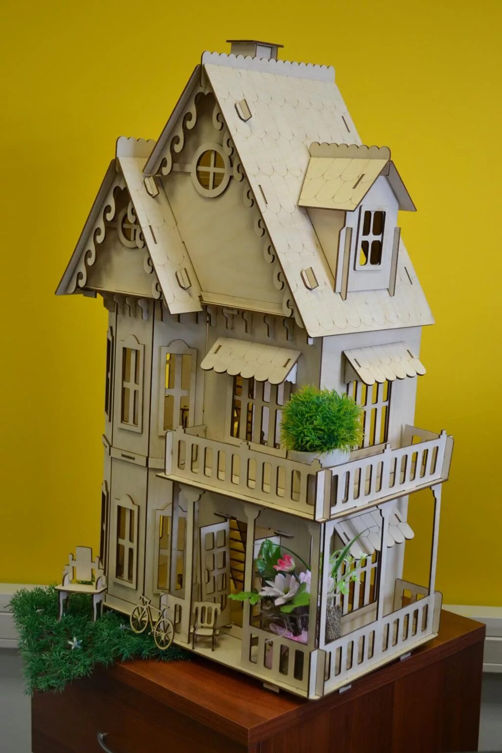 Чудо домик отбора. Домик из фанеры. фанерный кукольный домик. кукольный дом из фанеры. деревянный кукольный домик раскрашенный.