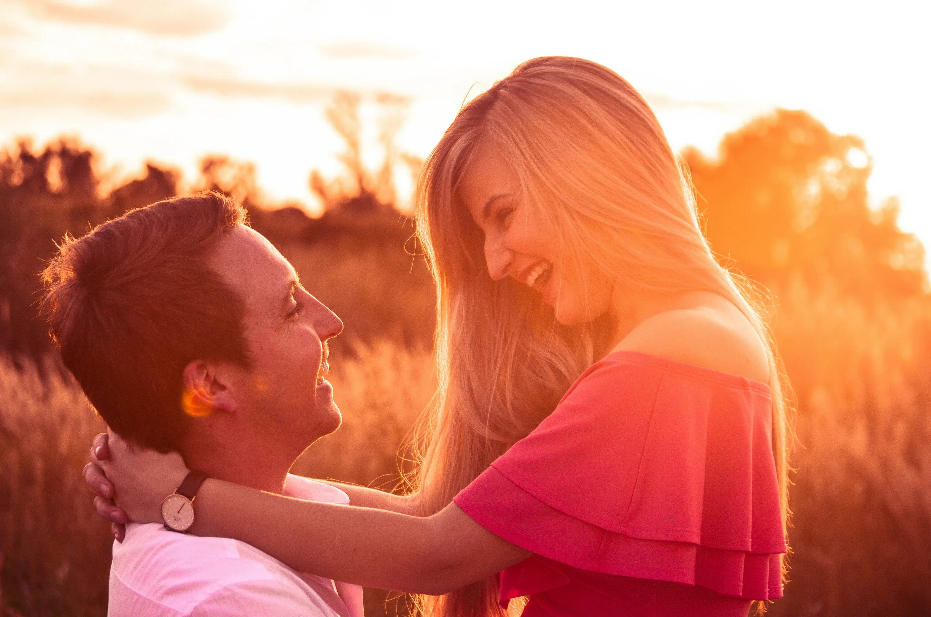 Счастливые отношения. Счастливые отношения фото. Лове партнер. Happy couple.