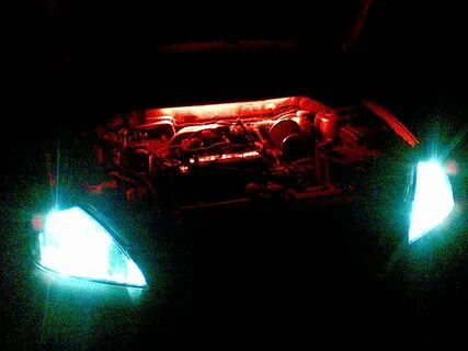 Подсветка капота автомобиля