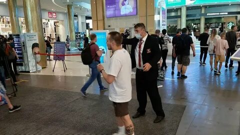 Что произошло в питере в тц галерея