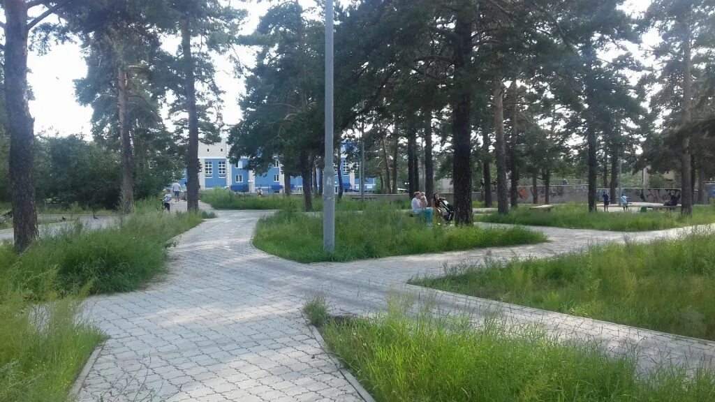 Забайкальский край чита парк пионеров парк аттракционов. Парк пионеров чита. Пионерский парк чита. Парк пионеров чита. Парк дворца пионеров.