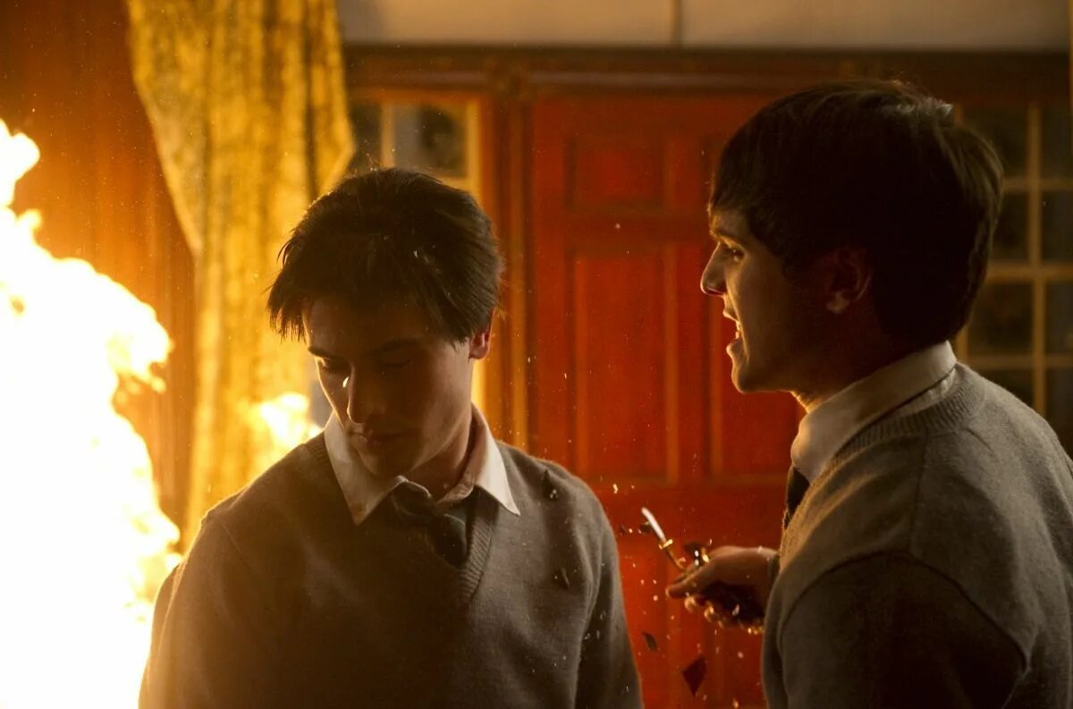 близнецы фильм ужасы 2010. близнецы убийцы трейлер. близнецы-убийцы фильм 2011. близнецы-убийцы фильм. братья близнецы убийцы фильм.