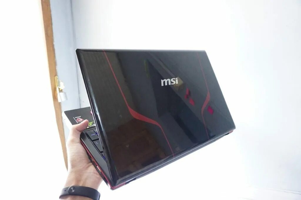 Ноутбук msi modern b12m. Ноутбук msi ge60 2oe. ноутбук msi ge70 2oe-087ru gtx765m i-7 4700mq. msi ноутбуки 60 дюймов. msi ноутбуки 60 дюймов 2009.