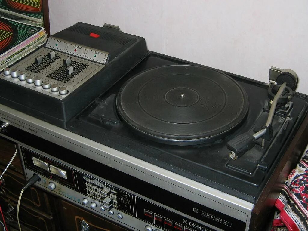 Электрофон радиотехника стерео. Электрофон radiotehnika melodija-103-stereo. электрофон радиотехника 103 стерео. радиотехника мелодия 103 стерео. электрофон мелодия 103м стерео.