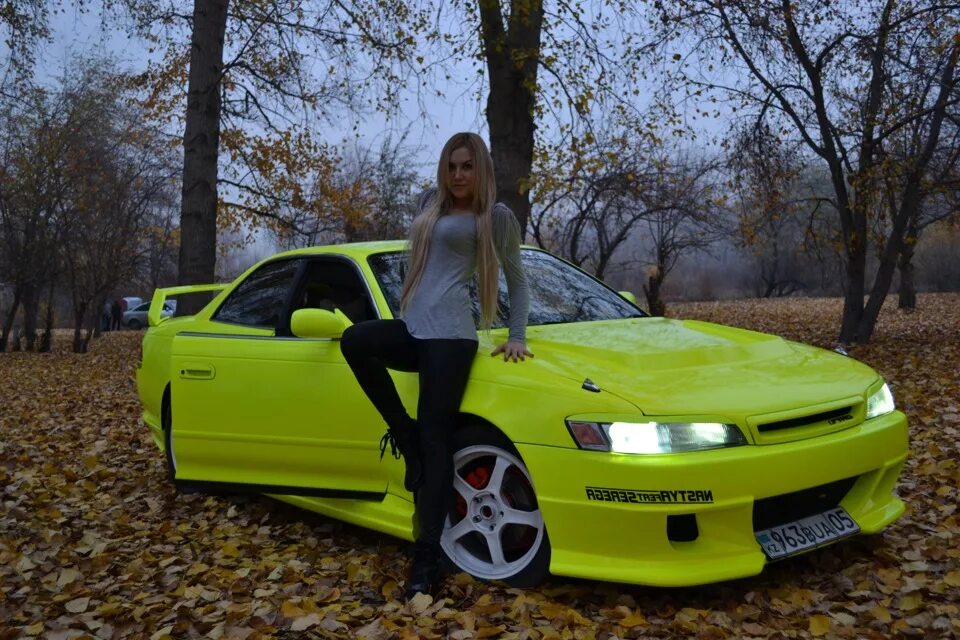 У марка а 4 есть девушка