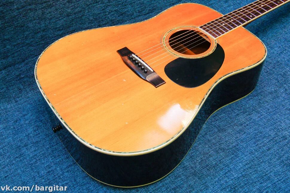 Гитара стоит 30. Morris w-30. дорогие акустические гитары. самая дорогая акустическая гитара. дорогая гитара акустика.