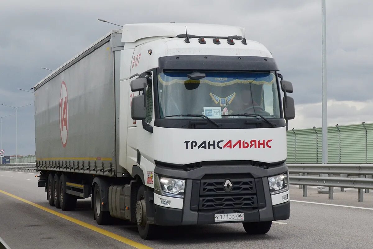 Soulis furs шуба. T t fur. Мех эстетика. Соболиная шуба белая. Норковая шуба парка.