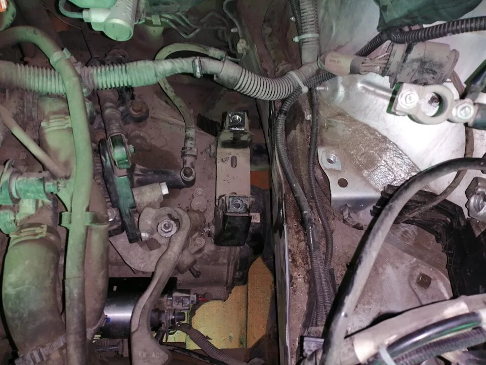 Где находится стартер поло Заміна стартера на Гольф 4 Volkswagen Jetta II, 1,6 л, 1991 года своими руками