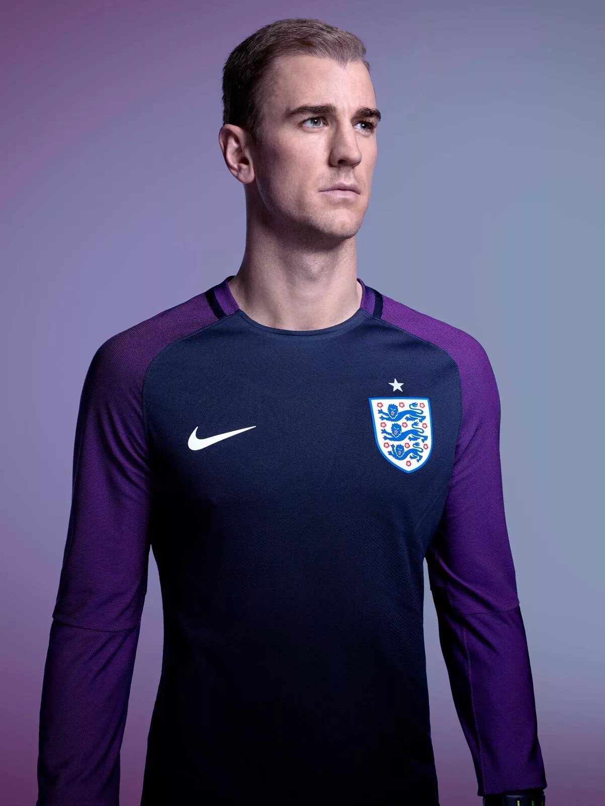 Форма england. Вратарская форма сборной англии. вратарская форма сборной англии 2011. форма сборной англии 2016. сборная англии по футболу форма.