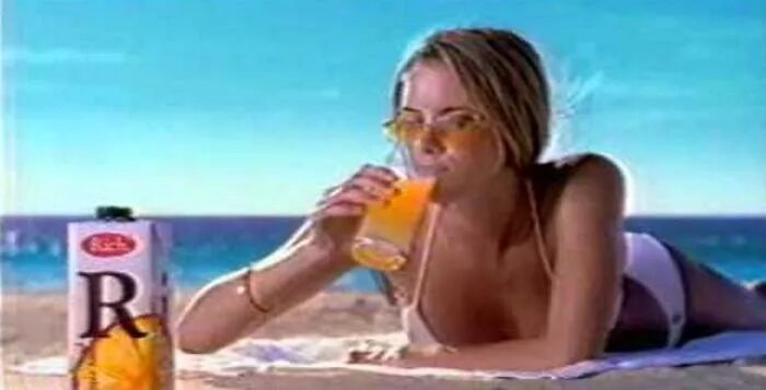 Реклама сока Рич. Сок Rich реклама. Девушка из рекламы пепси на пляже. Реклама пепси с девушкой на пляже. Сок ричи реклама