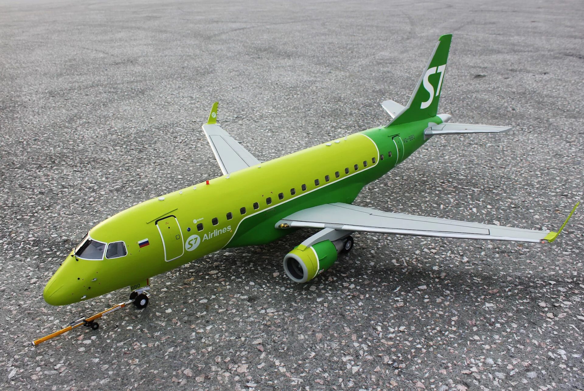 Embraer 170 s7. Эмбраер 170. Эмбраер 170 s7. Самолет Embraer rj170. Самолёт s7 Airlines Embraer 170.