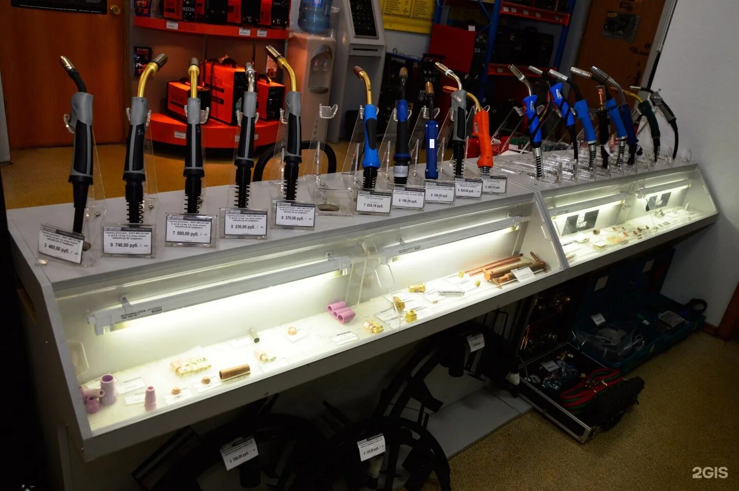 мастер сварщик воронеж. сварочное оборудование. индустрия сварки воронеж матросова. сварочный магазин воронеж. сварби воронеж.