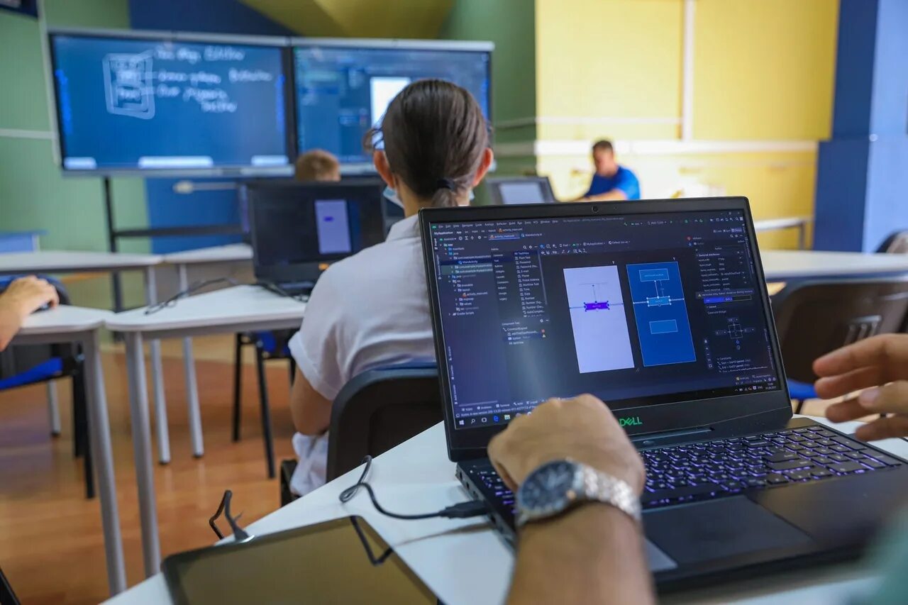 Point - Counterpoint on Why Organizations Suck at AI - DataScienceCentral.com
