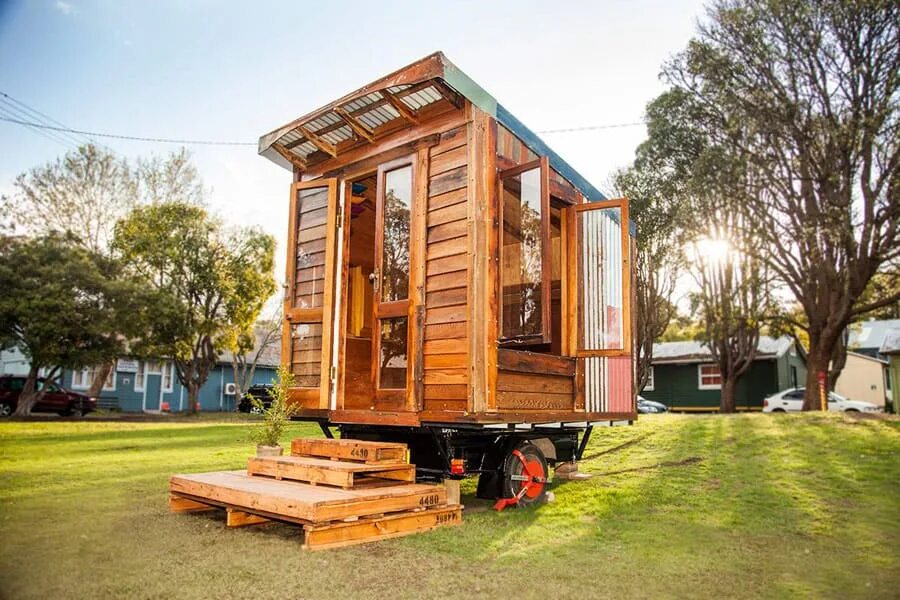 Тини Хаус (tiny House). Тини Хаус tiny House проекты. Тини Хаус в новой Зеландии. Микро домик на колесах.