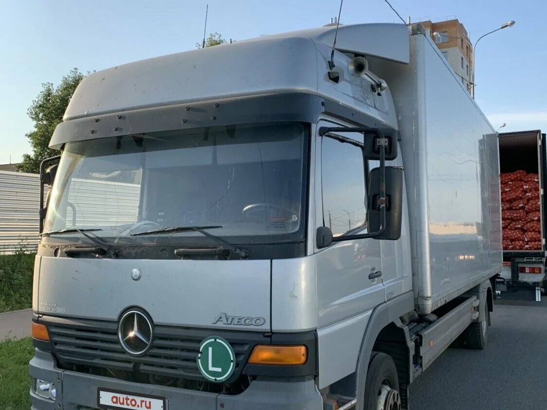 Куплю мерседес атего 815. Мерседес Атего 2000. Mercedes-Benz Atego 2000 год. Мерседес Атего 2000 года. Мерседес-Бенц Atego 823 2000.