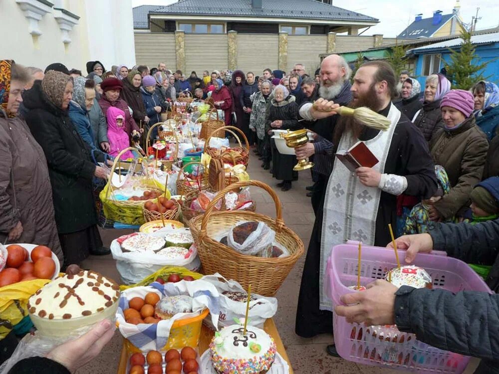 Можно ли с месячными освящать куличи