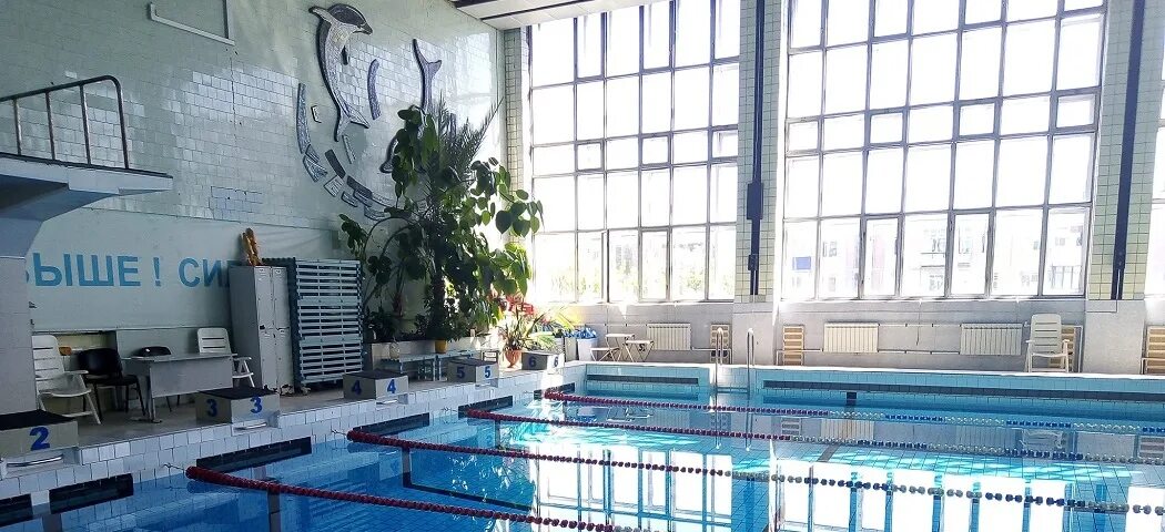Бассейн кристалл на химмаше. Бассейн кристалл иркутск. Бассейн кристалл иркутск. Бассейн зои космодемьянской екатеринбург. Бассейн кристалл екатеринбург.