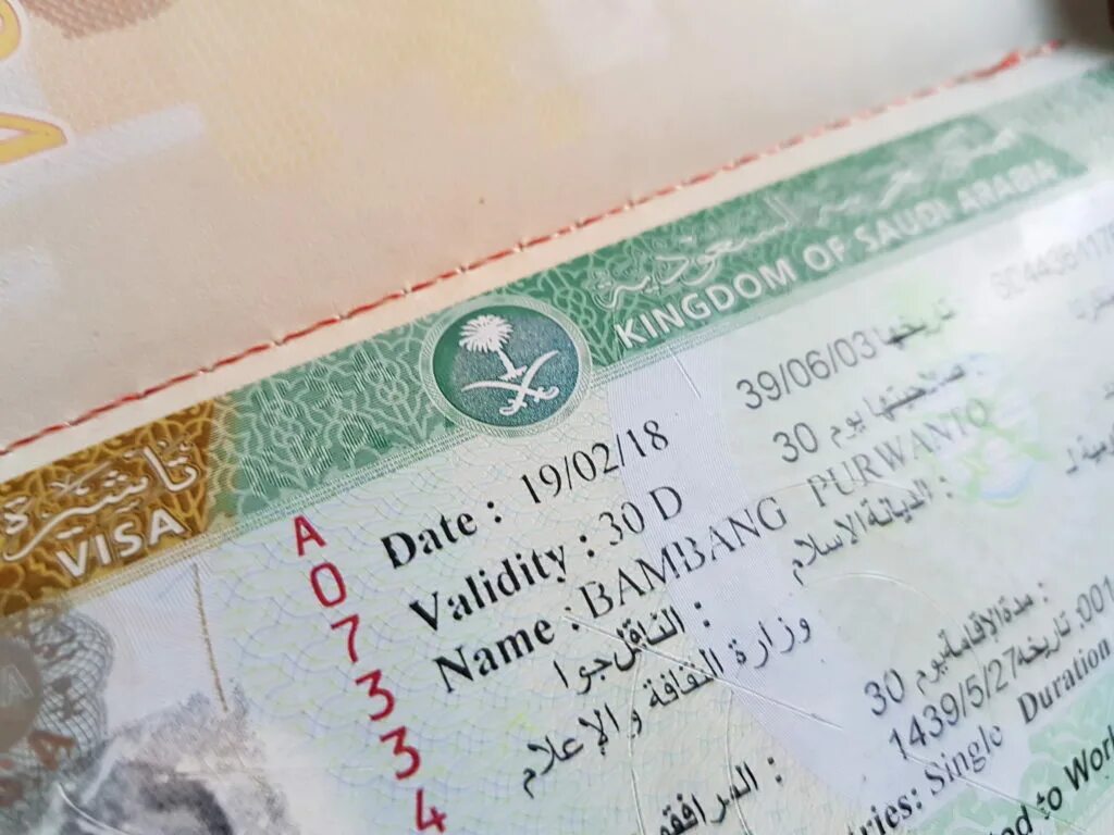 Виза в саудовскую аравию 2024. Виза Saudia. Виза Умра Саудовская Аравия. Saudi visa. Visa Saudi Arabia.