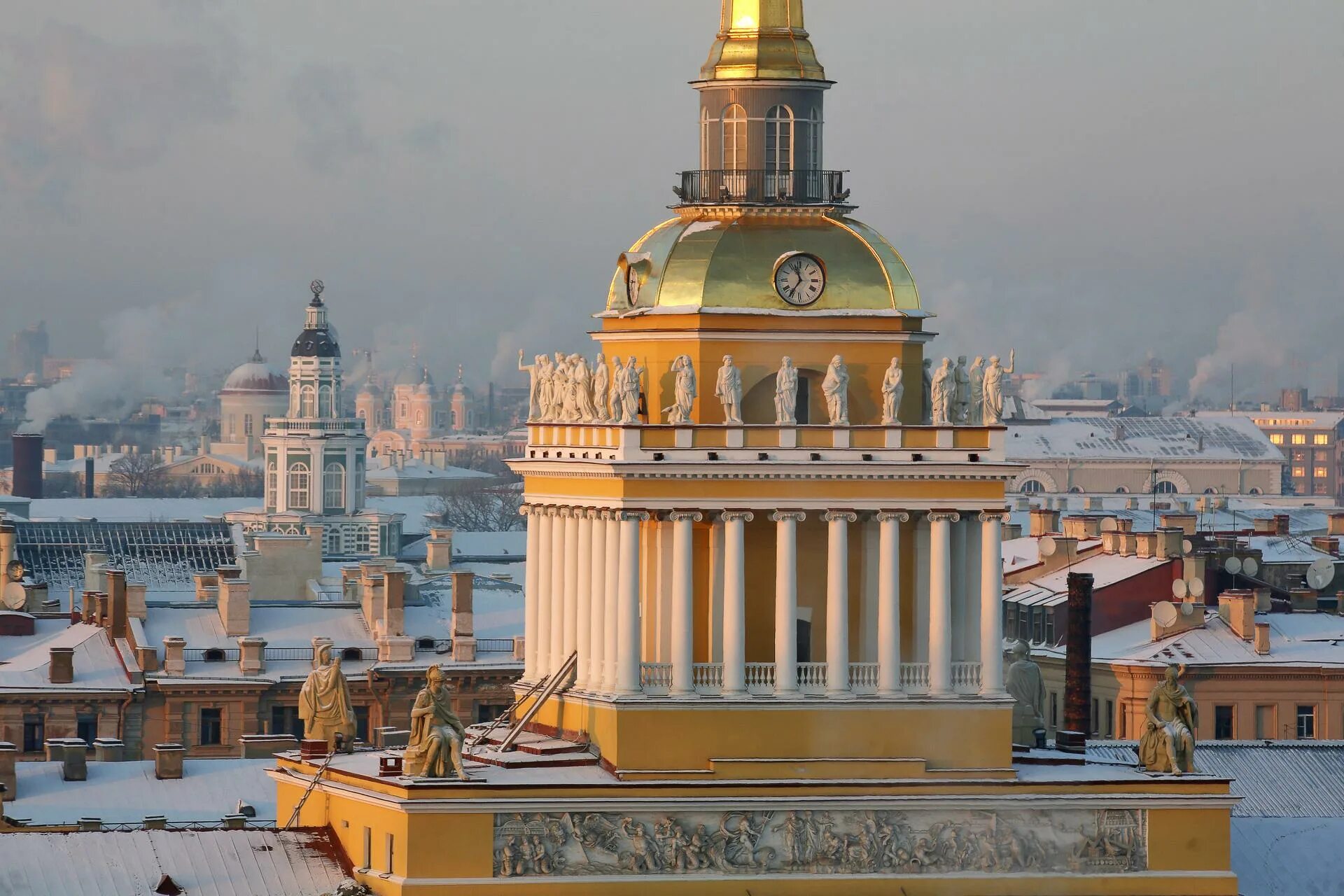 Санкт петербург первый 2018. Адмиралтейство в Санкт-Петербурге. Здание Адмиралтейства в Санкт-Петербурге. Захаров башня Адмиралтейства. Колоннада Адмиралтейства в Санкт-Петербурге.