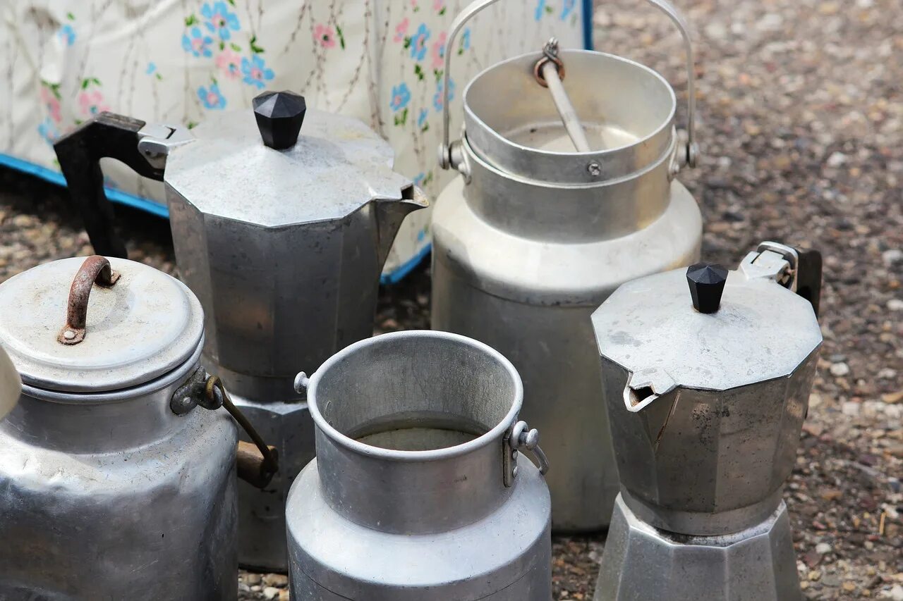 Milk pot