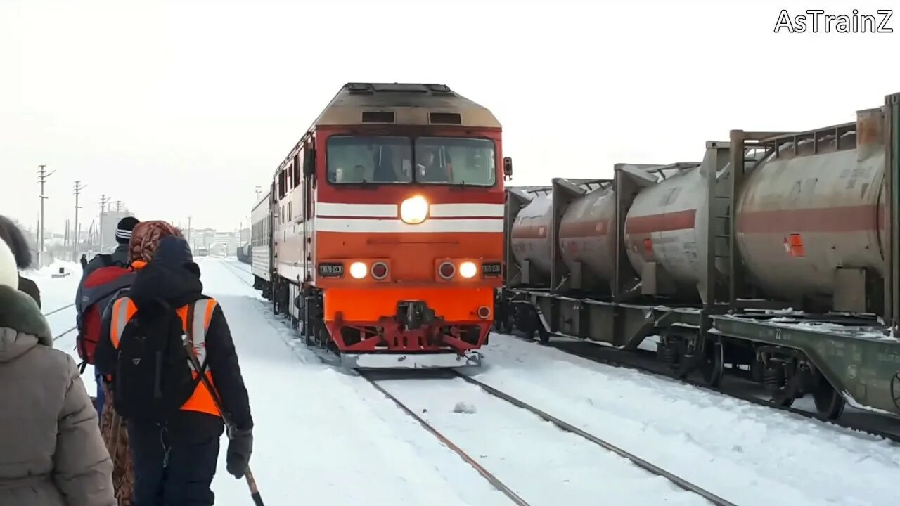 Пригородный поезд Серов Приобье. Тэп70 Приобье. Электричка Серов Приобье. Приобье вокзал.