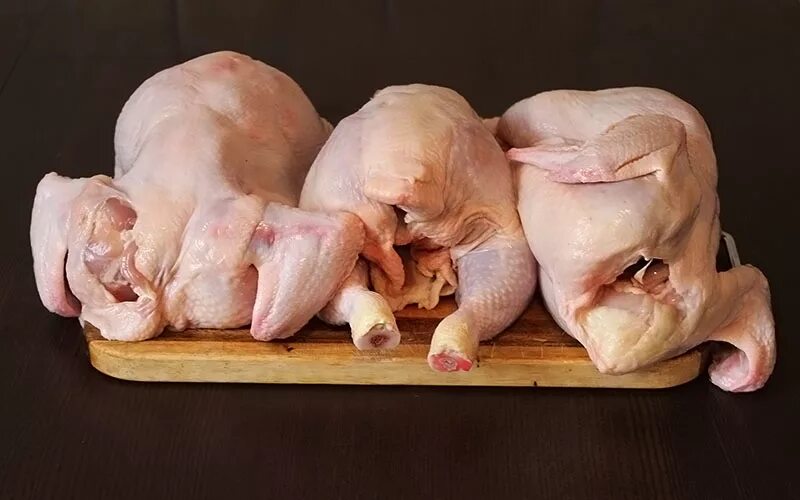 Курица три сыра. Три курицы. Курочки 3 штуки. Три курицы фото. Четыре курицы.