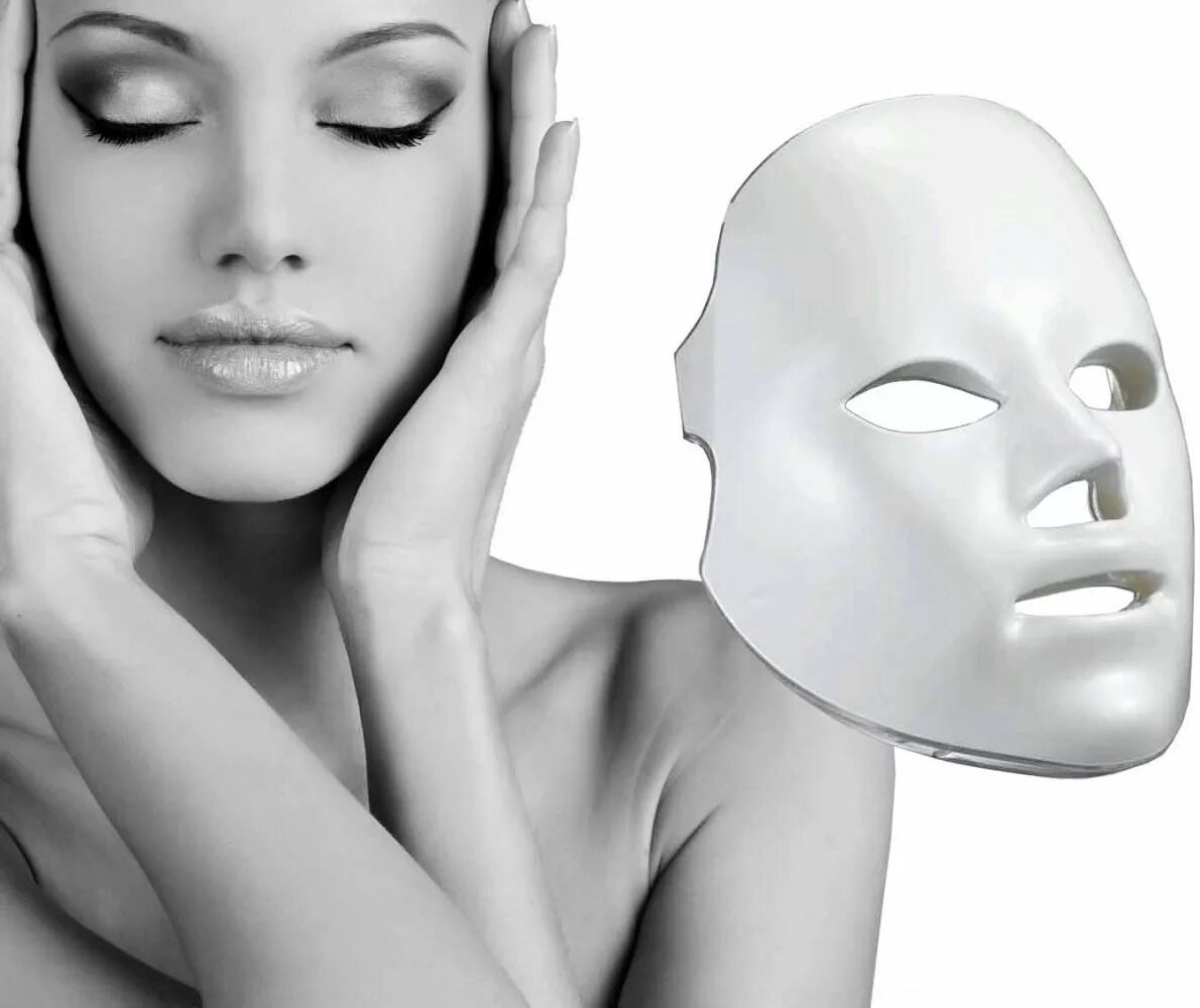Skin body mask. Девушка с маской на лице. Реклама масок для лица. Маска для лица. Led маска для лица.