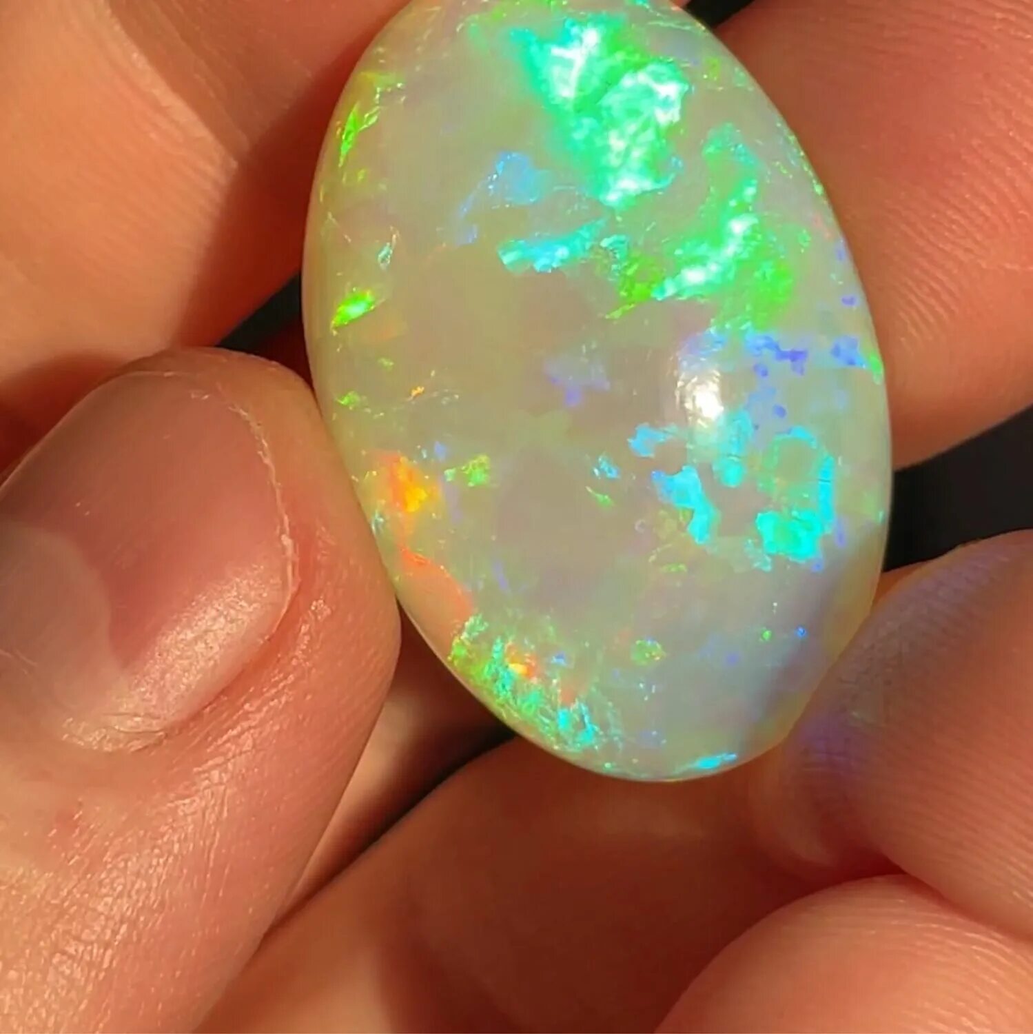 Incredible space stone seems like it has a nebula trapped inside Stones and crys