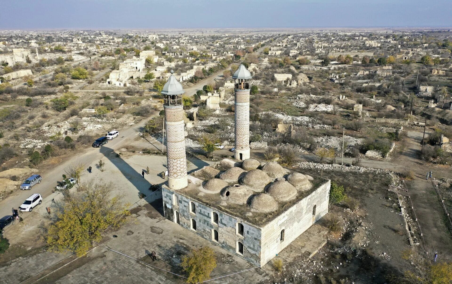 Агдам карабах город призрак. Агдам карабах город. Агдам город в азербайджане. Карабах природа. Агдам азербайджан 1980.