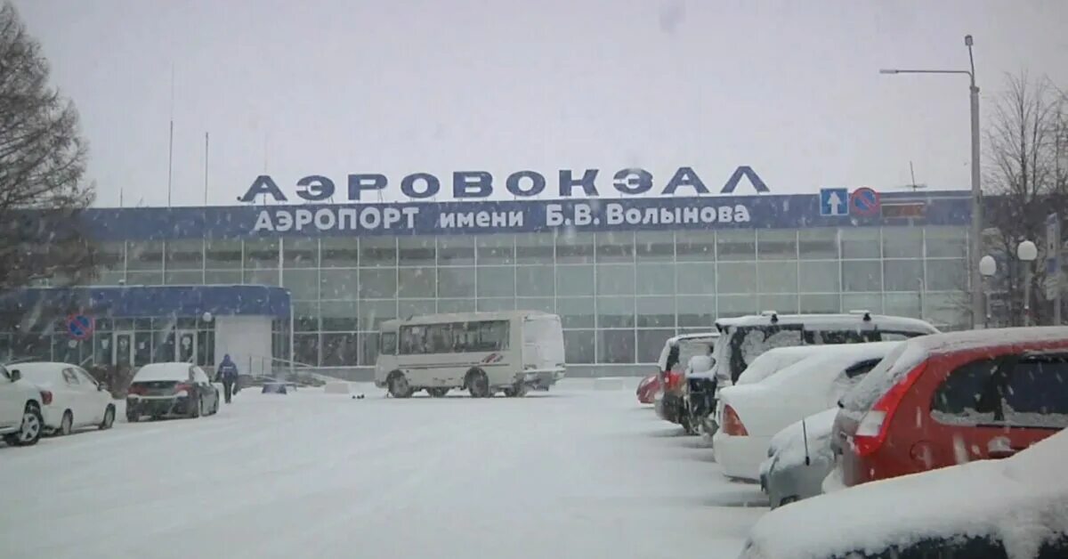 Сайт аэропорт спиченково. Новокузнецкий аэропорт Спиченково. Аэропорт Волынова Новокузнецк. Аэропорт в Новокузнецке и Прокопьевске. Аэропорт Новокузнецка зимой.