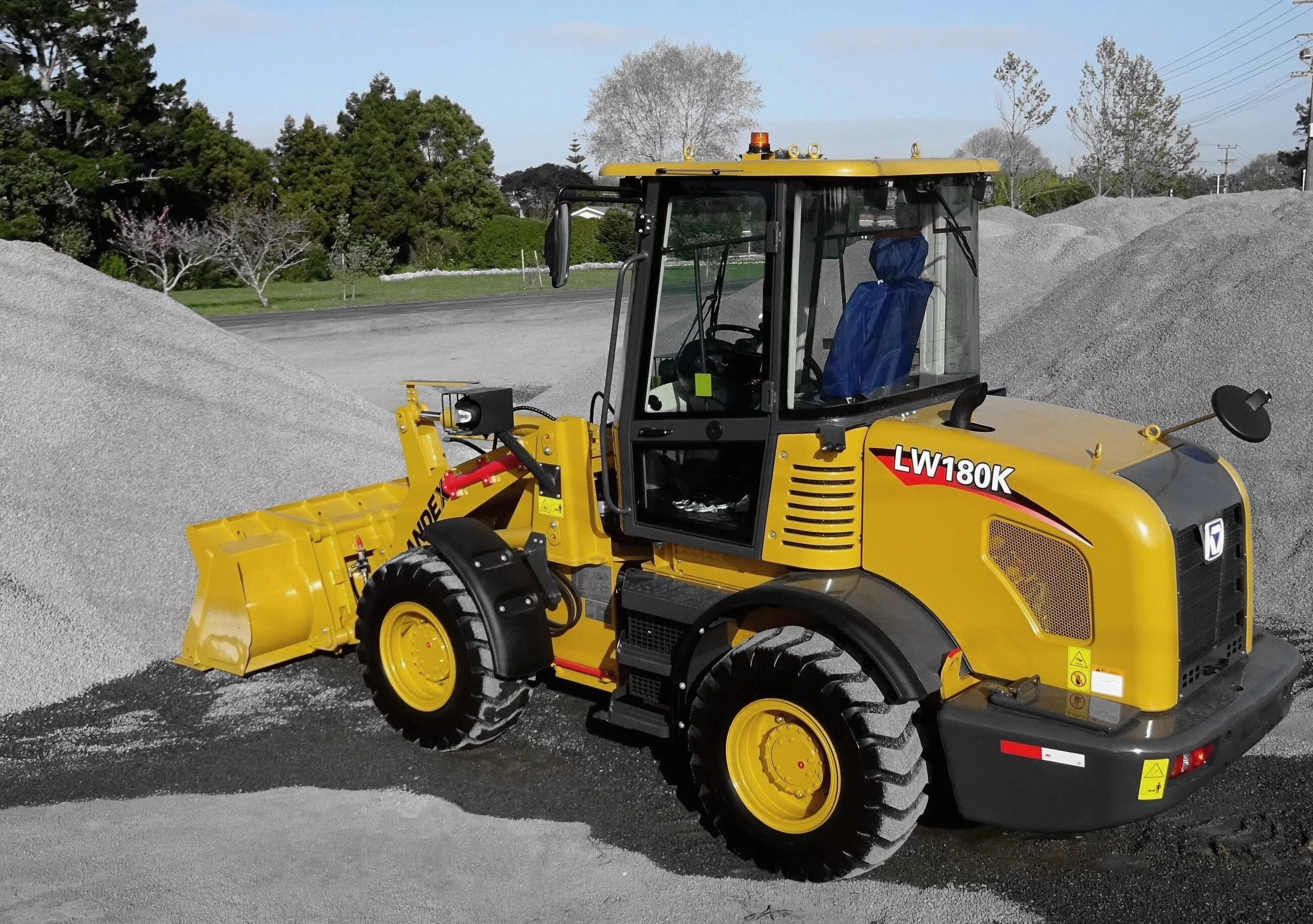 Xcmg lw330fn. Xcmg 180k. Xcmg 180. Xcmg 180. Фронтальный погрузчик lw180к.