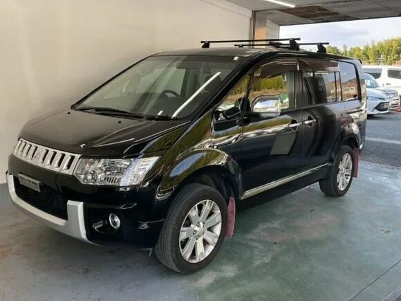 Mitsubishi delica d5 2013. Мицубиси делика д5. Мицубиси делика 2013 год. Делика 2013. Mitsubishi delica 2014.
