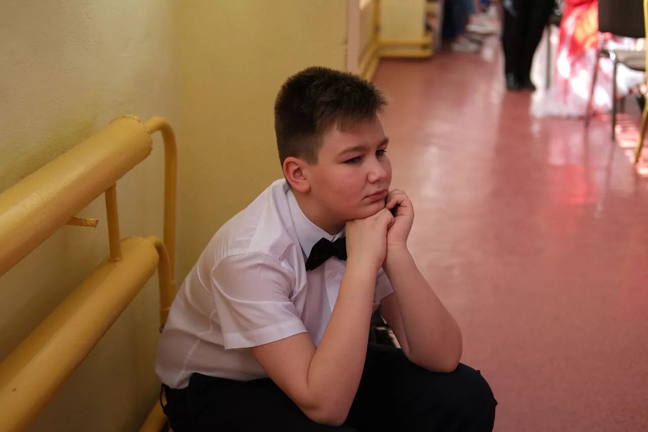 Будущим восьмиклассникам. Восьмиклассники в школе. Школьники старших классов. Восьмиклассники на уроке. Восьмиклассники в школе.