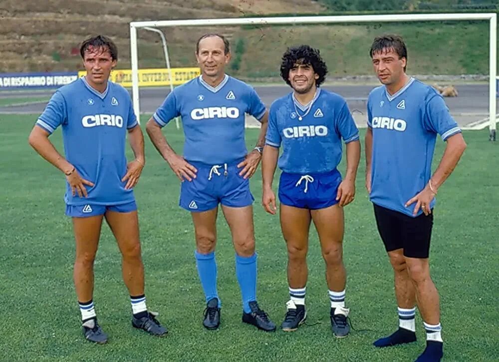 Марадона 2019. Maradona napoli 1984. марадона наполи 1984. диего армандо марадона 2019.