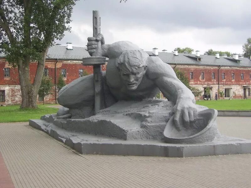 Достопримечательности города брест. Беларусь брест брестская крепость. белоруссия памятник брест. брестская крепость монумент. достопримечательности белоруссии брестская крепость.