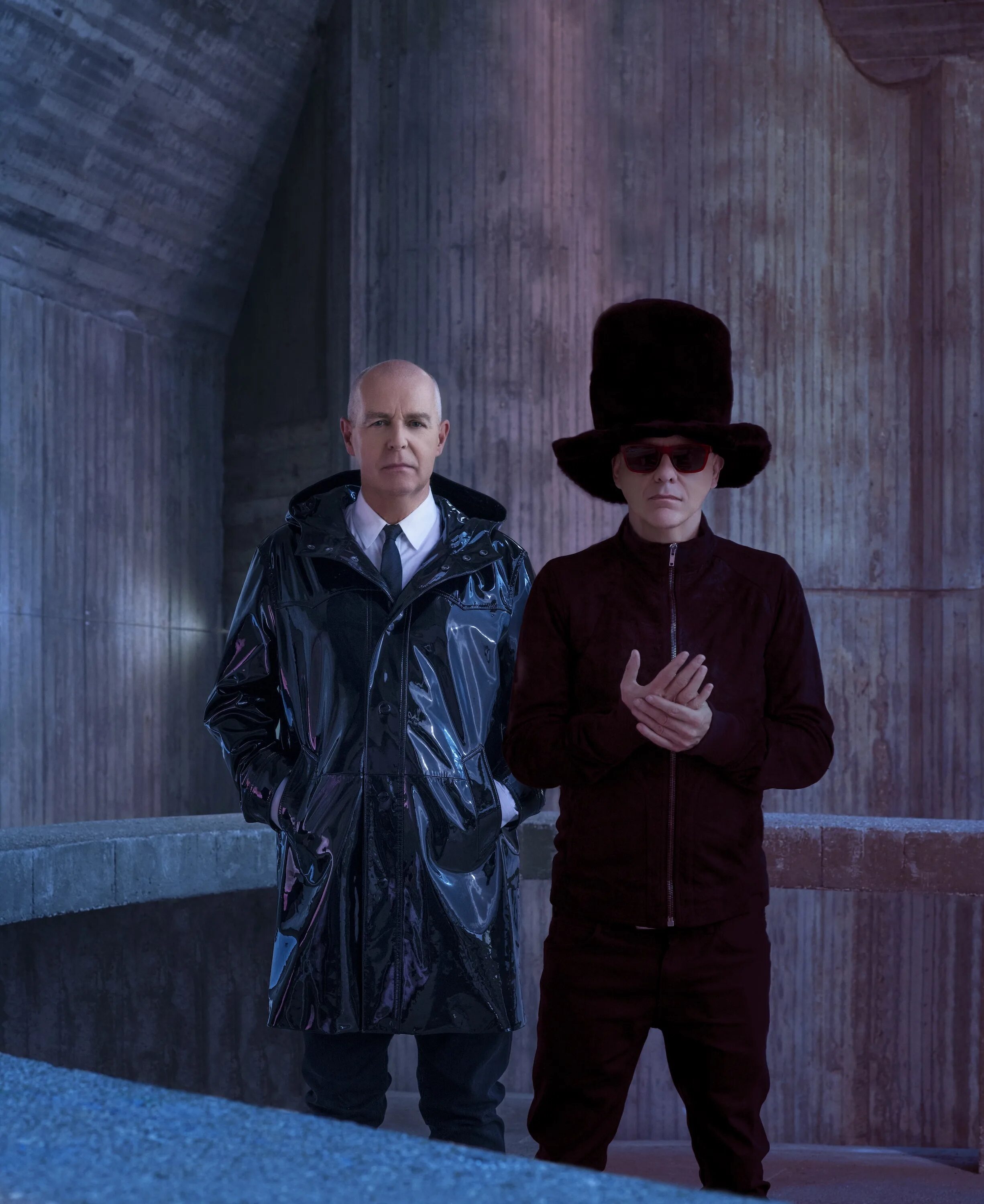 Pet shop boys shopping remix. Pet shop boys. Группа Pet shop boys. Солист Pet shop boys.