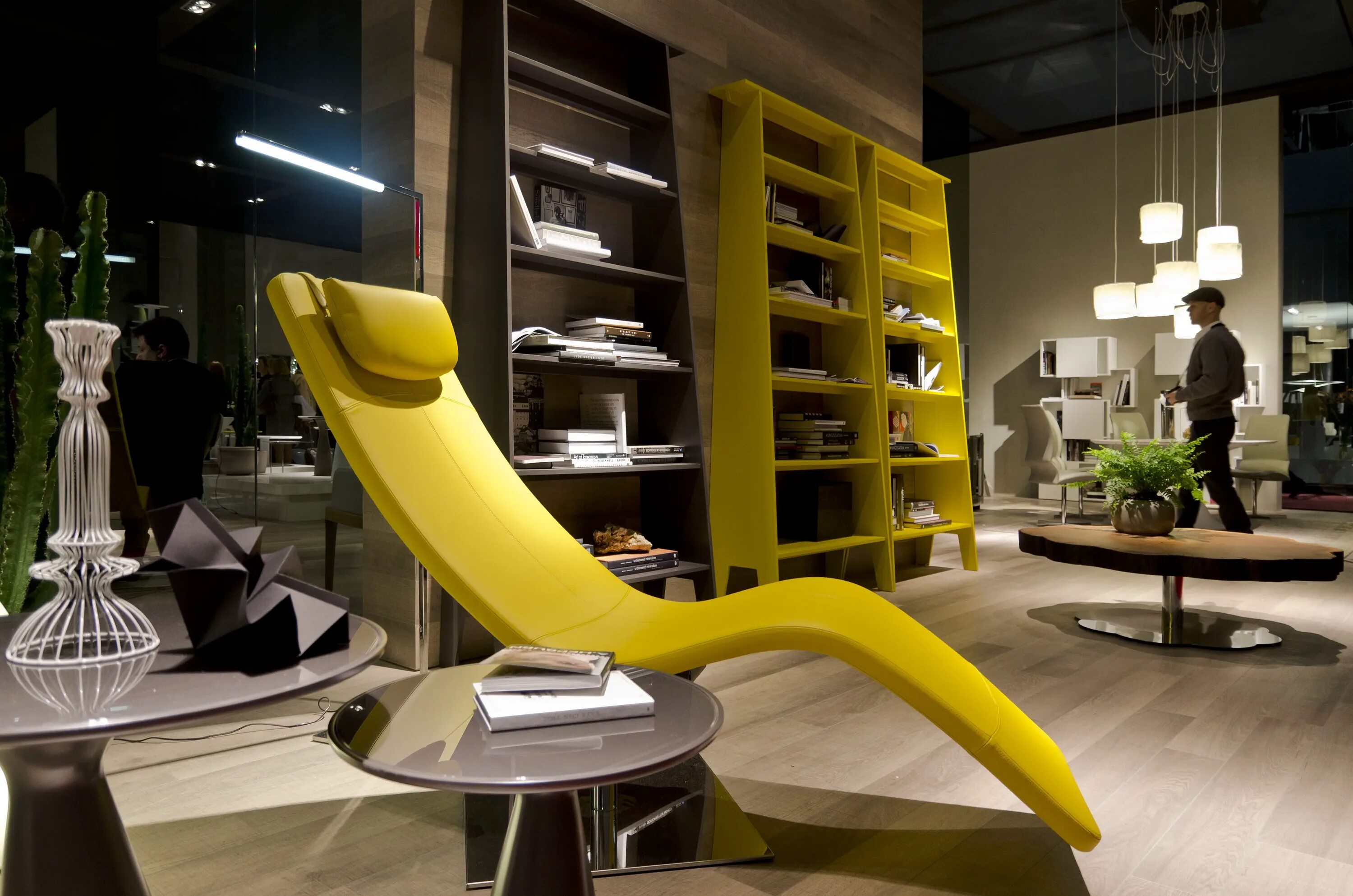 стул jader almeida. кресло дизайнерское apriori r. необычные столы для офиса. современная дизайнерская мебель. мебель в стиле минимализм.