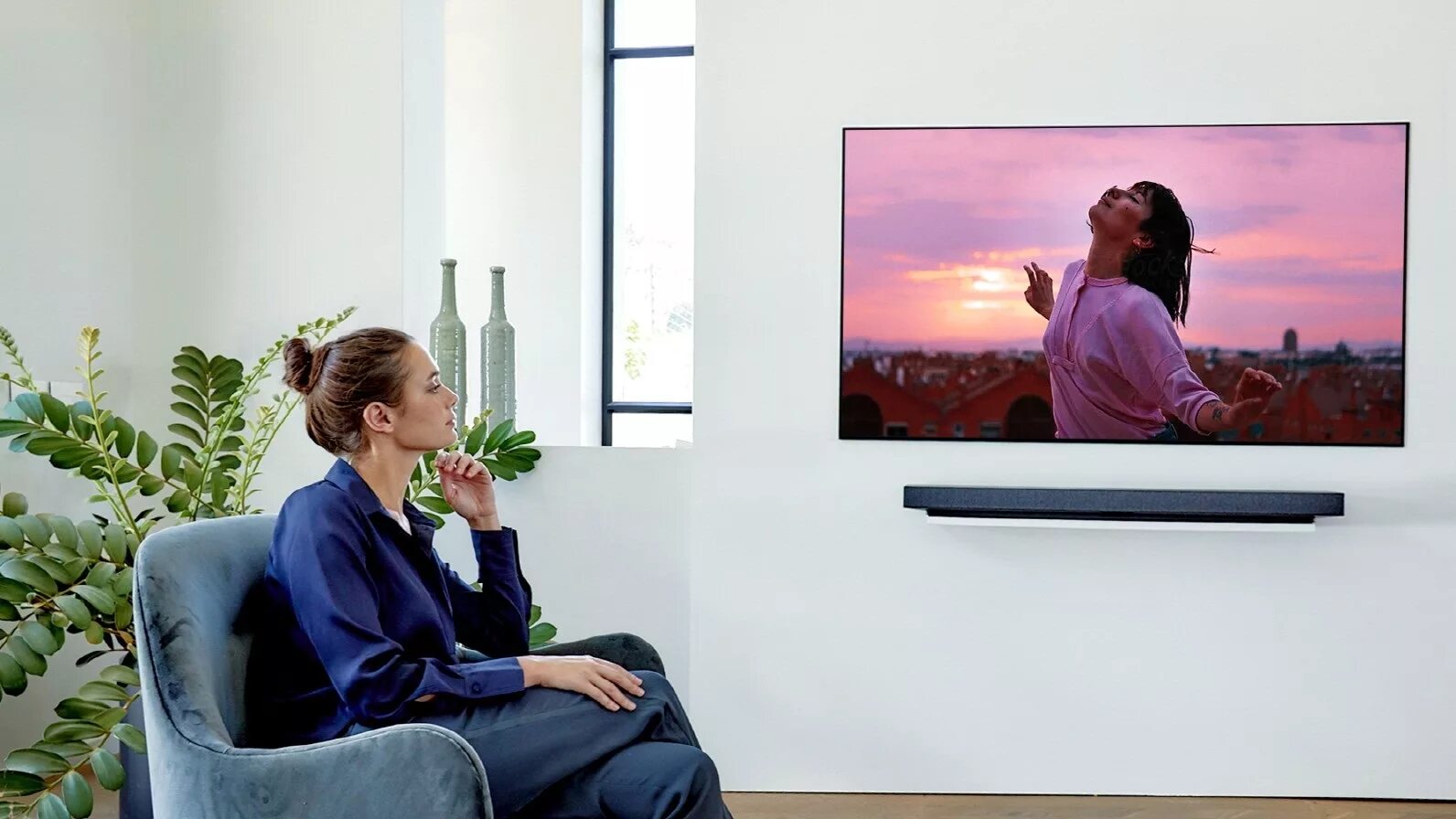 Lg thinq tv. Телевизоры LG 2020. LG телевизор OLED LG oled55cxr. Телевизор LG oled55gxr TV. Новый телевизор LG 2020 года.