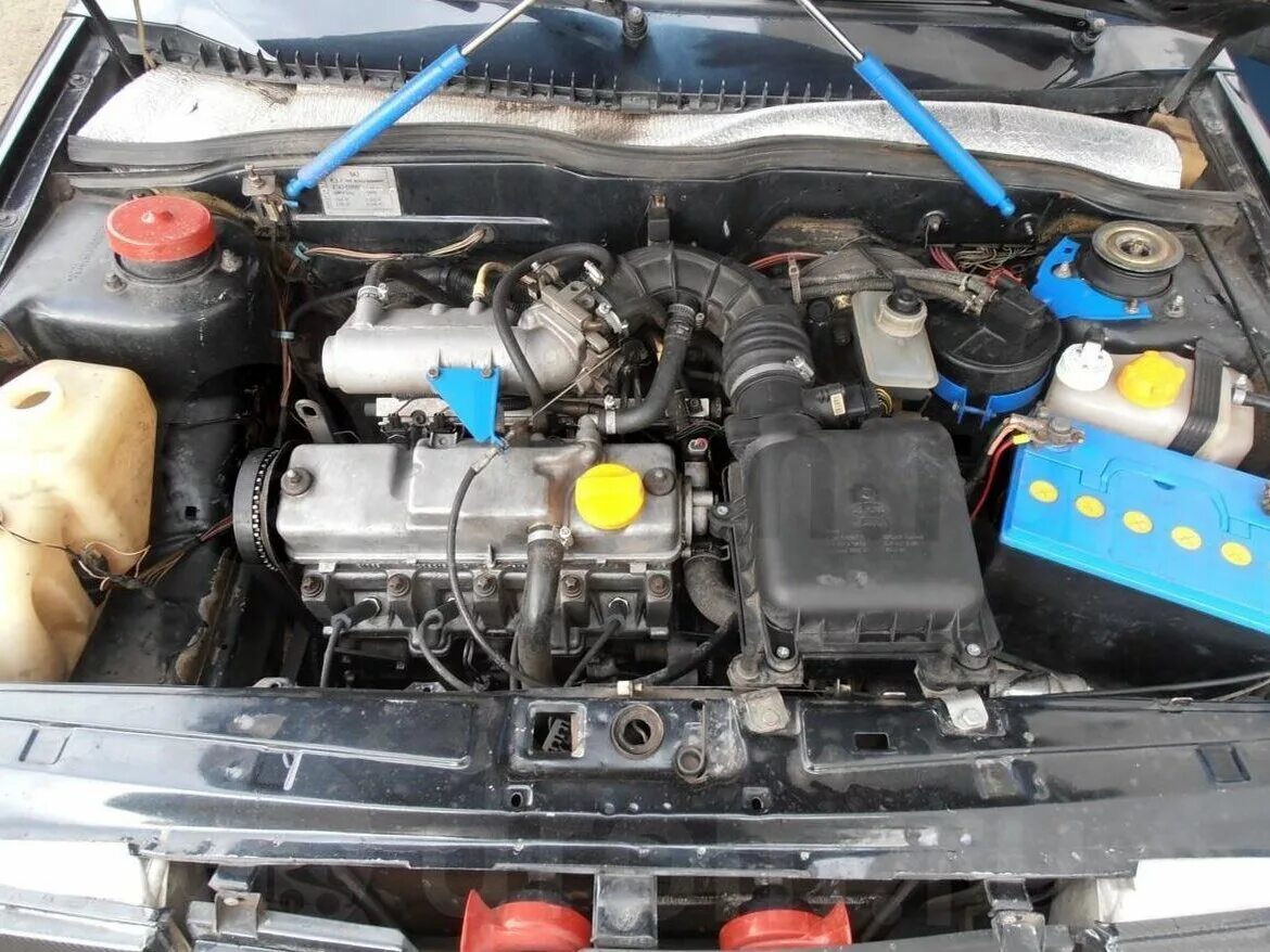 мотор ваз 21099 инжектор 1. ваз 21099 двигатель 1. ваз 21099 4к. 21099 сколько лошадиных сил. лада ваз 21099 седан.