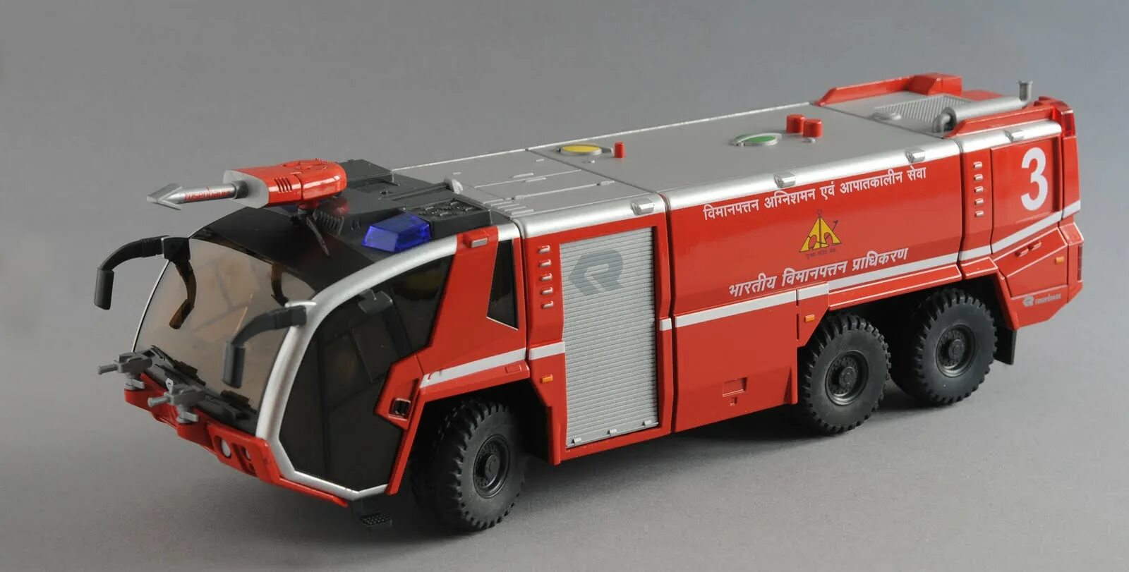 Пожарная машина Rosenbauer Panther игрушка. Аэродромный пожарный автомобиль Rosenbauer 8x8 1 50. Пожарная машина Rosenbauer Panther 1 50. КАМАЗ Розенбауэр 6x6.