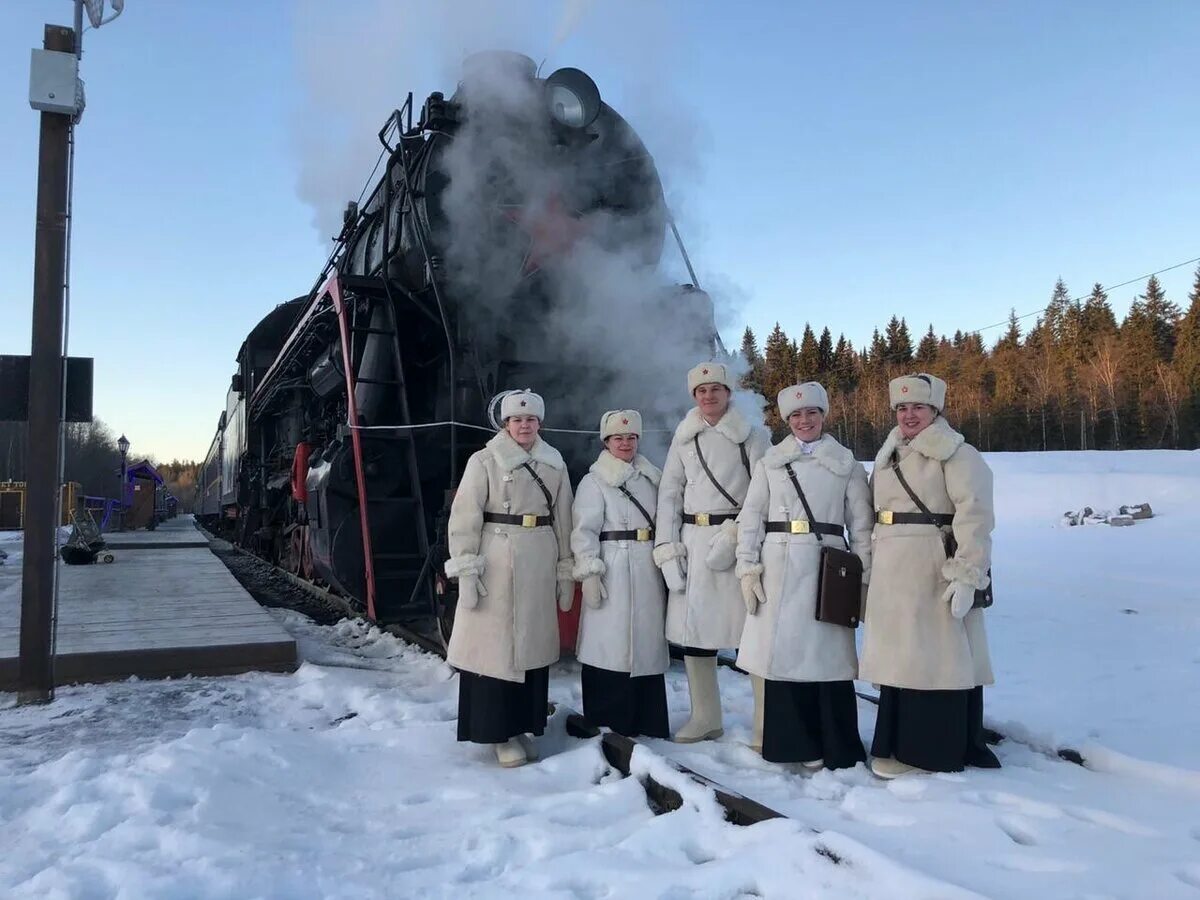 Рускеальский экспресс сортавала рускеала. Ретропоезд «Рускеальский экспресс» Сортавала – Рускеала. Ретро поезд Сортавала Рускеала. Оетропокзд Сортавала Рускеала. Рестропоезд Сортавала Рускеала.